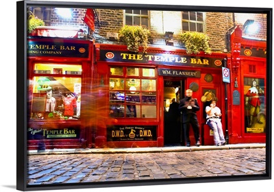 Ireland, Dublin, Temple Bar by night