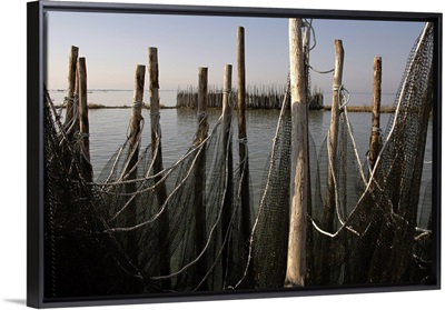 Italy, Emilia-Romagna, Delta del Po, Parco del Delta del Po, Gorino, fishing net