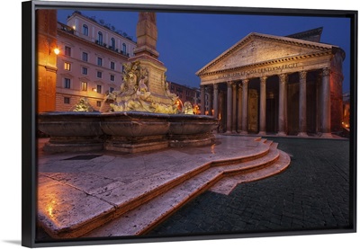 Italy, Latium, Roma district, Rome, Pantheon, Piazza della Rotonda at dawn