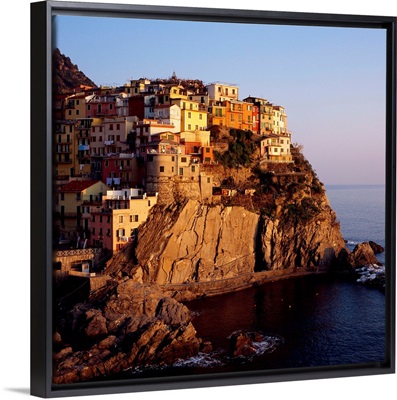 Italy, Liguria, Cinque Terre, Manarola, view towards the village