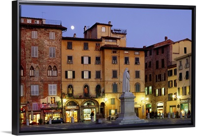 Italy, Tuscany, Lucca, Twilight in Piazza San Michele, town square