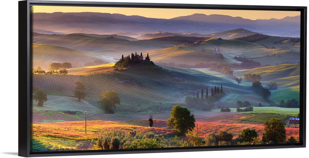 Italy, Tuscany, Orcia Valley, San Quirico d'Orcia, Casolare belvedere