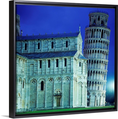 Italy, Tuscany, Pisa, The cathedral and leaning tower at twilight