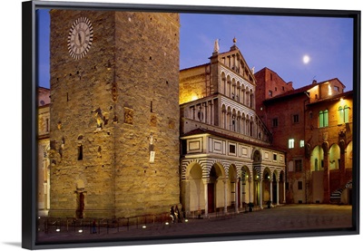Italy, Tuscany, Pistoia, Piazza del Duomo and San Zeno Cathedral at night