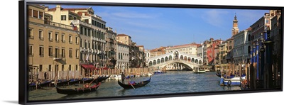 Italy, Venice, Canal Grande and Ponte di Rialto