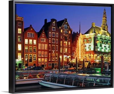 Netherlands, Amsterdam, Benelux, Houses along Damrak canal