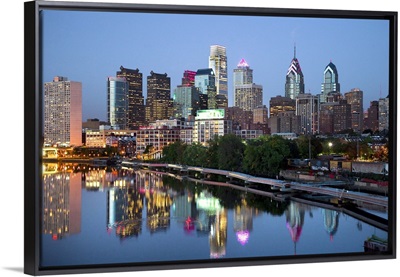 Pennsylvania, Philadelphia, City skyline over the Delaware River