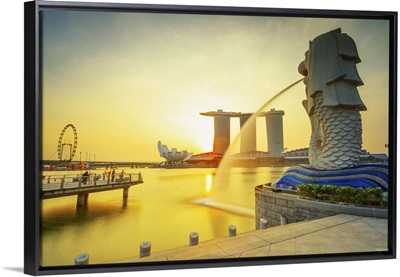 Singapore City, Merlion fountain at dawn, Marina Bay Sands in the background