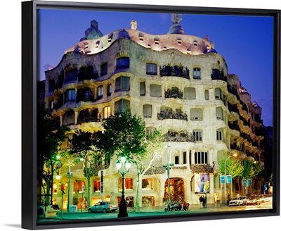 Spain, Barcelona, Casa Mila, corner of Passeig de Gracia, a street of Barcelona