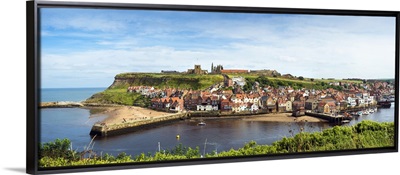 UK, England, Great Britain, North Yorkshire, Whitby, View across the town and harbor