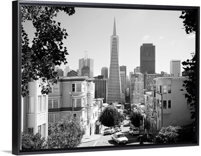 USA, CA, San Francisco, View of the Transamerica Pyramid and the Financial District