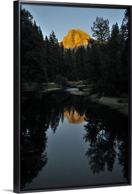 USA, California, Yosemite National Park, Half Dome Mountain and Merced River