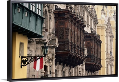 Facades, Peru