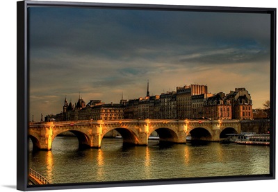 France, Languedoc, Beziers, Cathedrale St-Nazaire, view of Pont Vieux from Pont Neuf