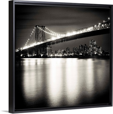 Williamsburg bridge in New York City at night.