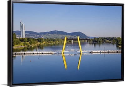 Austria, Vienna, Donau City, Ponte Cagrana Pontoon bridge over the New Danube River