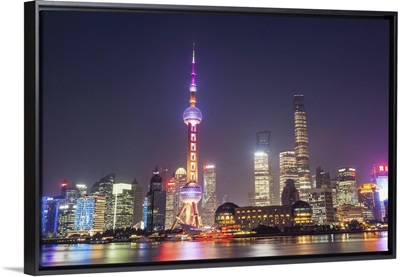 China, Shanghai, The Bund, Pudong Skyline across the Huangpu River