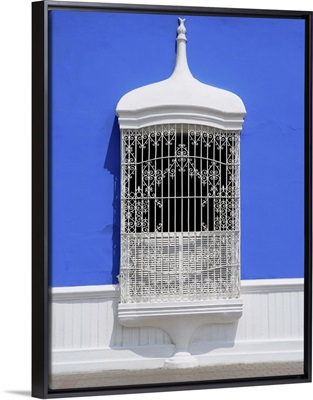 Colonial buildings, Plaza de Armaz, Trujillo, Peru