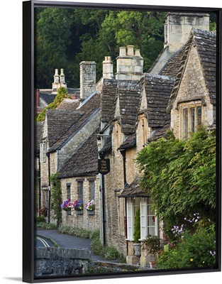 Cottages in Cotswolds village of Castle Combe, Wiltshire, England