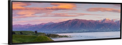 Elevated view over dramatic landscape at sunrise, Kaikoura, South Island, New Zealand