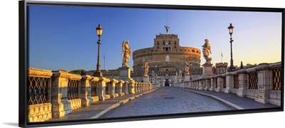 Italy, Rome, Mausoleum of Hadrian (known as Castel Sant'Angelo)  at sunrise