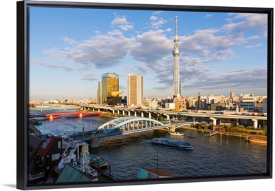 Japan, Tokyo, city skyline and Skytree on the Sumida River