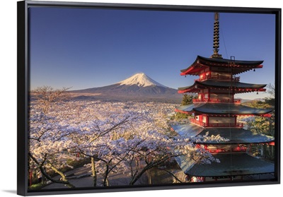 Japan, Yamanashi Prefecture, Fuji-Yoshida, Chureito Pagoda and Mt Fuji