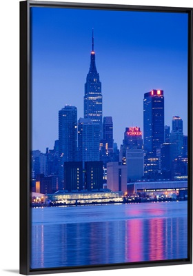 New York, New York City, midtown Manhattan from Weehawken, New Jersey, dawn