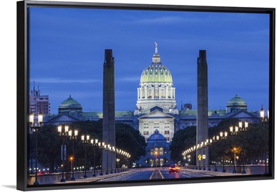 Pennsylvania, Harrisburg, Pennsylvania State Capitol, exterior, dawn