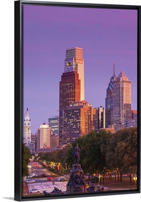 Pennsylvania, Philadelphia, city skyline from the Benjamin Franklin Parkway, dusk