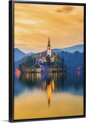 Slovenia, Julian Alps, Lake Bled, Bled Island with Church of the Assumption