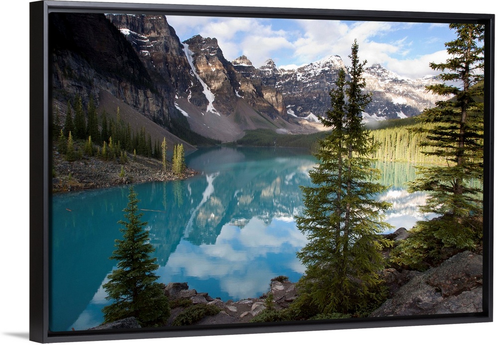Moraine Lake in the Valley of the Ten Peaks, Banff National Park, Alberta, Canada