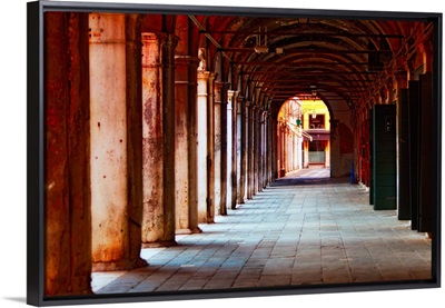 Covered Walkway of Sotoportego del Banco Giro, Rialto, Venice, V