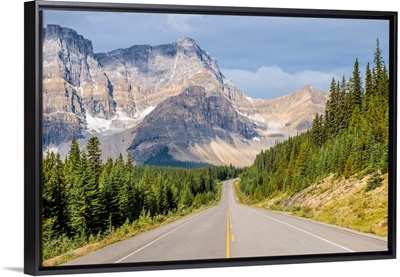 Crowfoot Mountain, Icefields Parkway, Banff National Park, Alberta, Canada