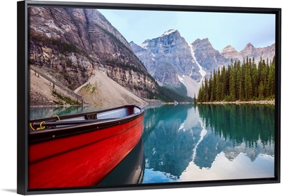 Moraine Lake, Banff National Park, Alberta, Canada