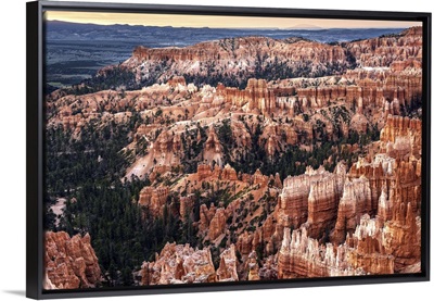 Stunning colors of the hoodoo formations in Bryce Canyon National Park, Utah