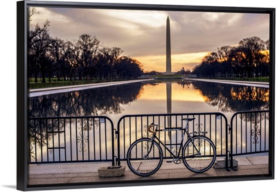 Washington Monument in Washington, DC at Sunrise