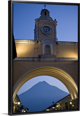 Arch of Santa Catalina, Antigua, Guatemala, Central America