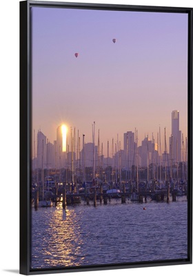 St. Kilda Harbour and Melbourne skyline, Melbourne, Victoria, Australia, Pacific