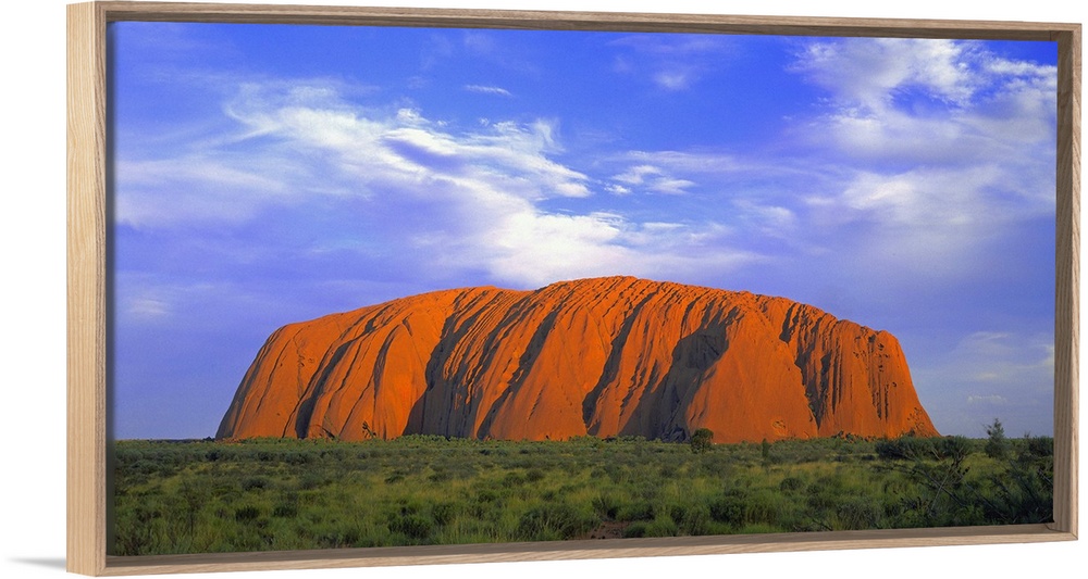 Australia, Northern Territory, Ayers Rock (Uluru), the largest monolith in the world