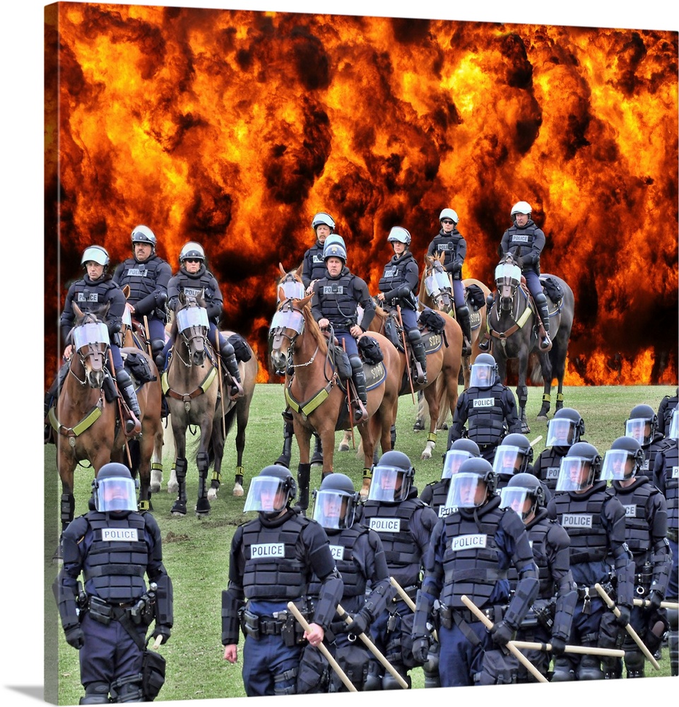 Moving toward trouble - Members of the SDPD (San Diego Police Department) riot control unit on foot and horseback more tow...