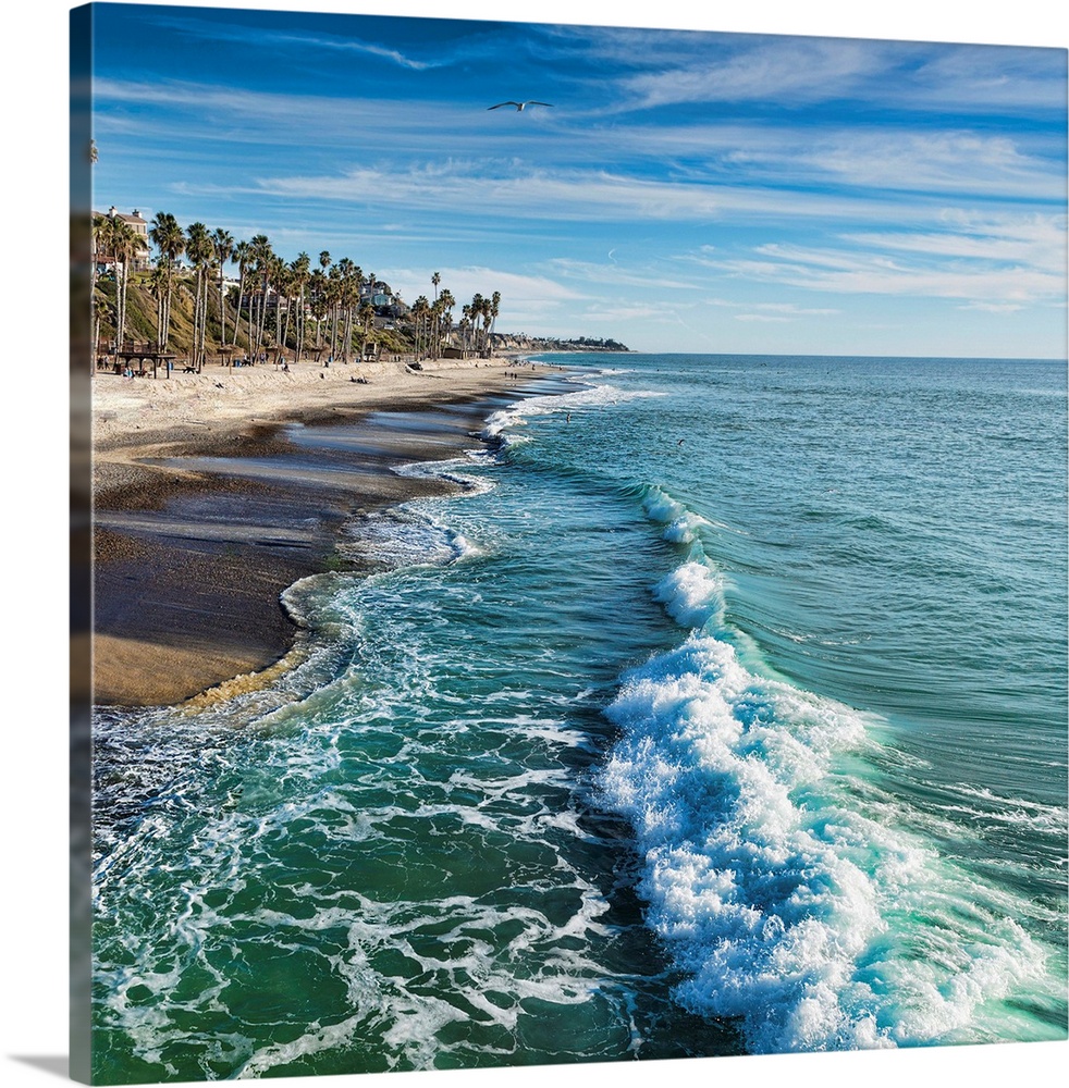 Waves near San Clemente beach, San Clemente, California, USA.