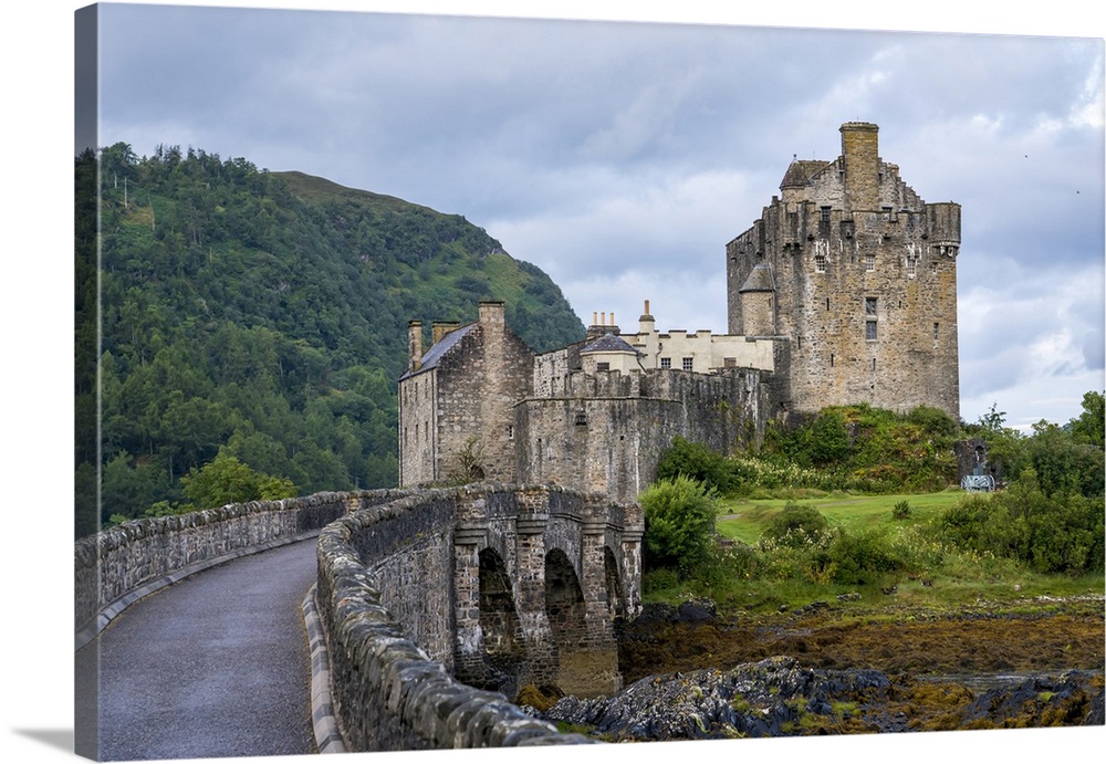 A view of Eilean Donan Castle and its causeway bridge in Kyle of Lochalsh, Scotland Kyle of Lochalsh, Scotland