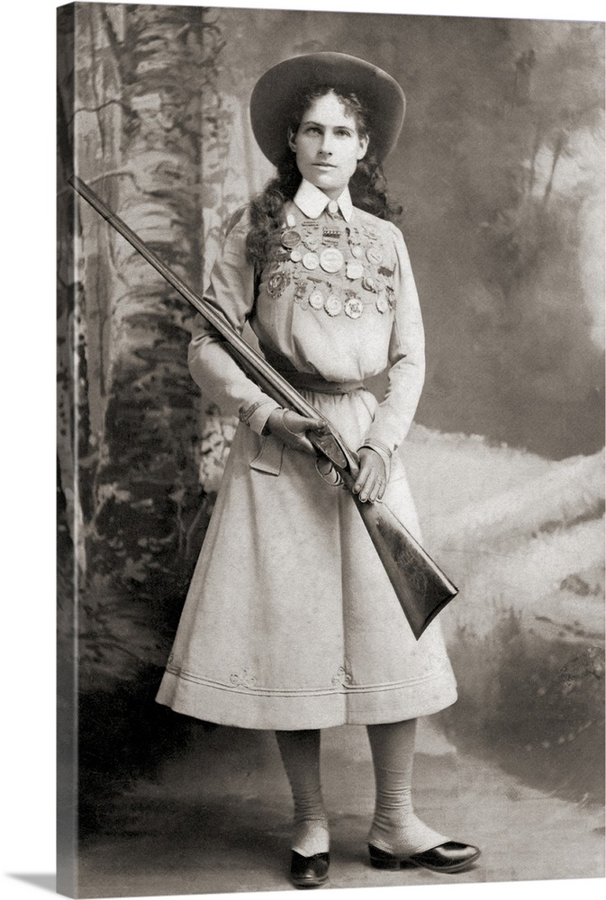 Annie Oakley, 1860 - 1926.  American sharpshooter and exhibition shooter.
