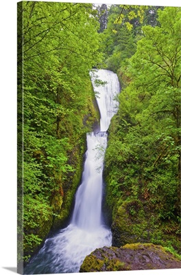 Bridal Veil Falls In Columbia River Gorge National Scenic Area; Oregon, USA