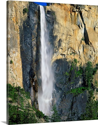 Bridal Veil Falls, Yosemite National Park, California, Usa