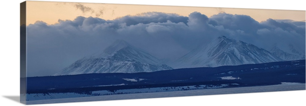 Early morning light over the front ranges of Kluane National Park and Reserve in the Yukon, Canada, Yukon, Canada