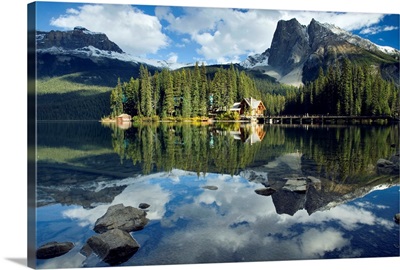 Emerald Lake And Emerald Lake Lodge, Yoho National Park, British Columbia, Canada