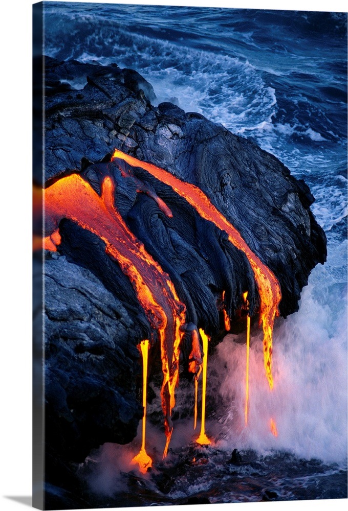 Hawaii, Big Island, Hawaii Volcanoes National Park, Lava Flowing Into ...