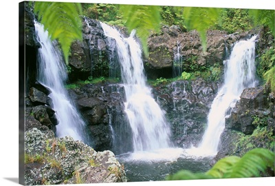 Hawaii, Big Island, Rainforest Waterfalls, Three Waterfalls Feed